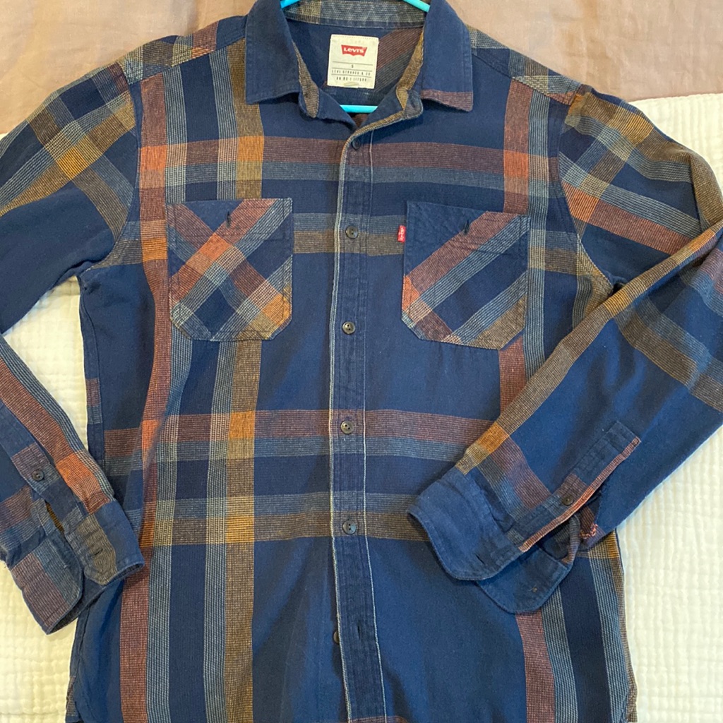 Men’s Levi’s Button Down